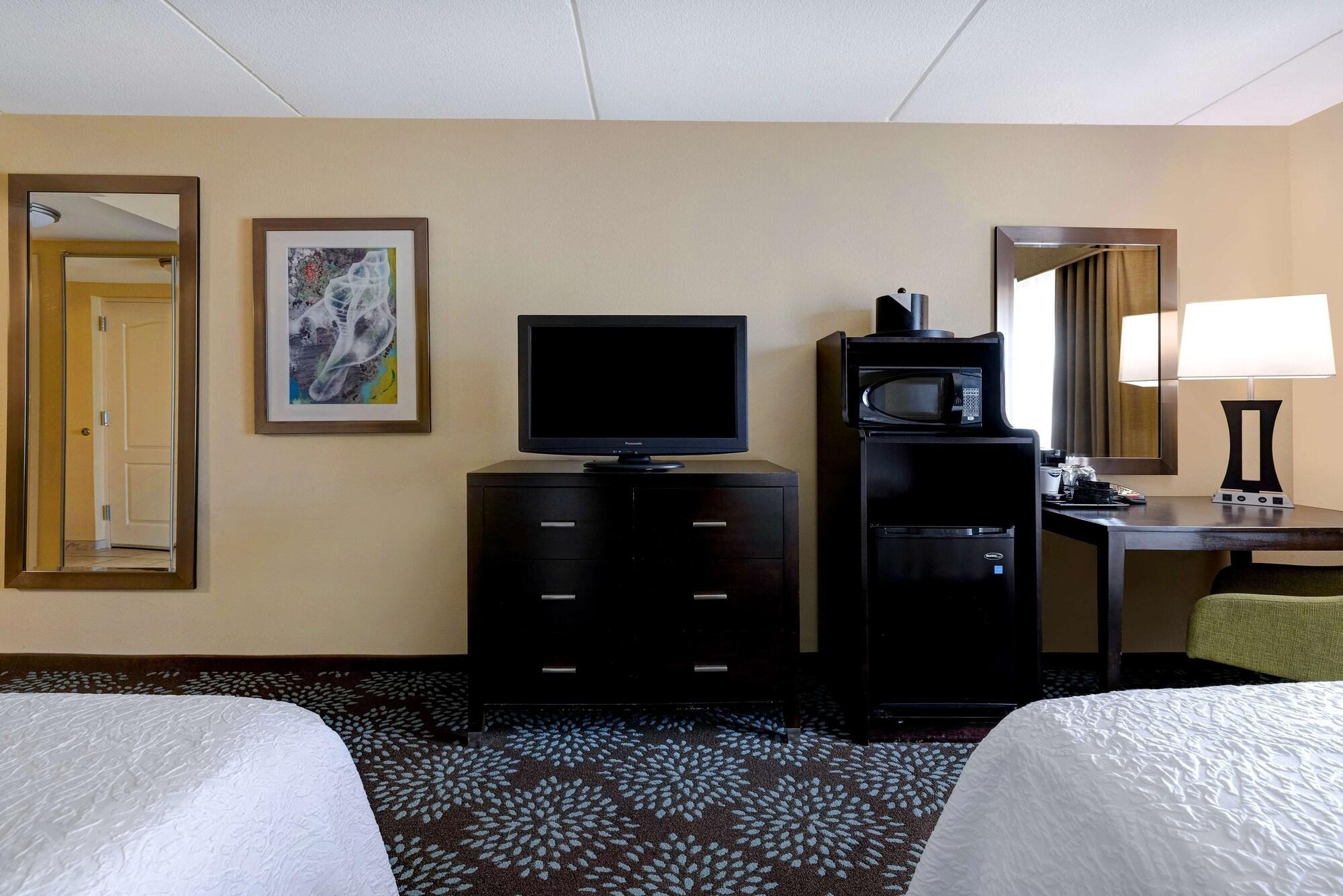 Hampton Inn & Suites Pensacola/Gulf Breeze Exterior photo
